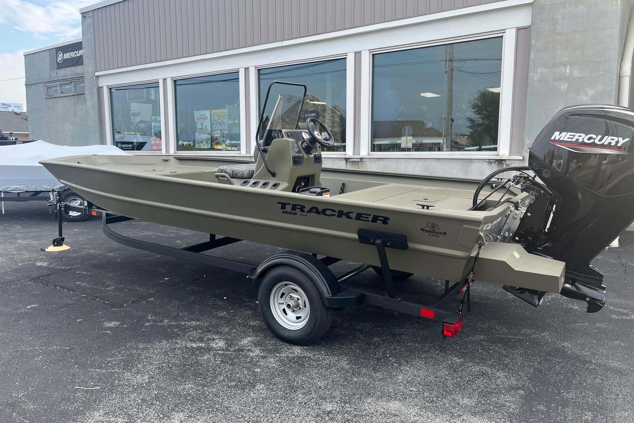 2026 Tracker Grizzly 1860 CC