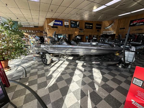 2024 Triton 18 TrX