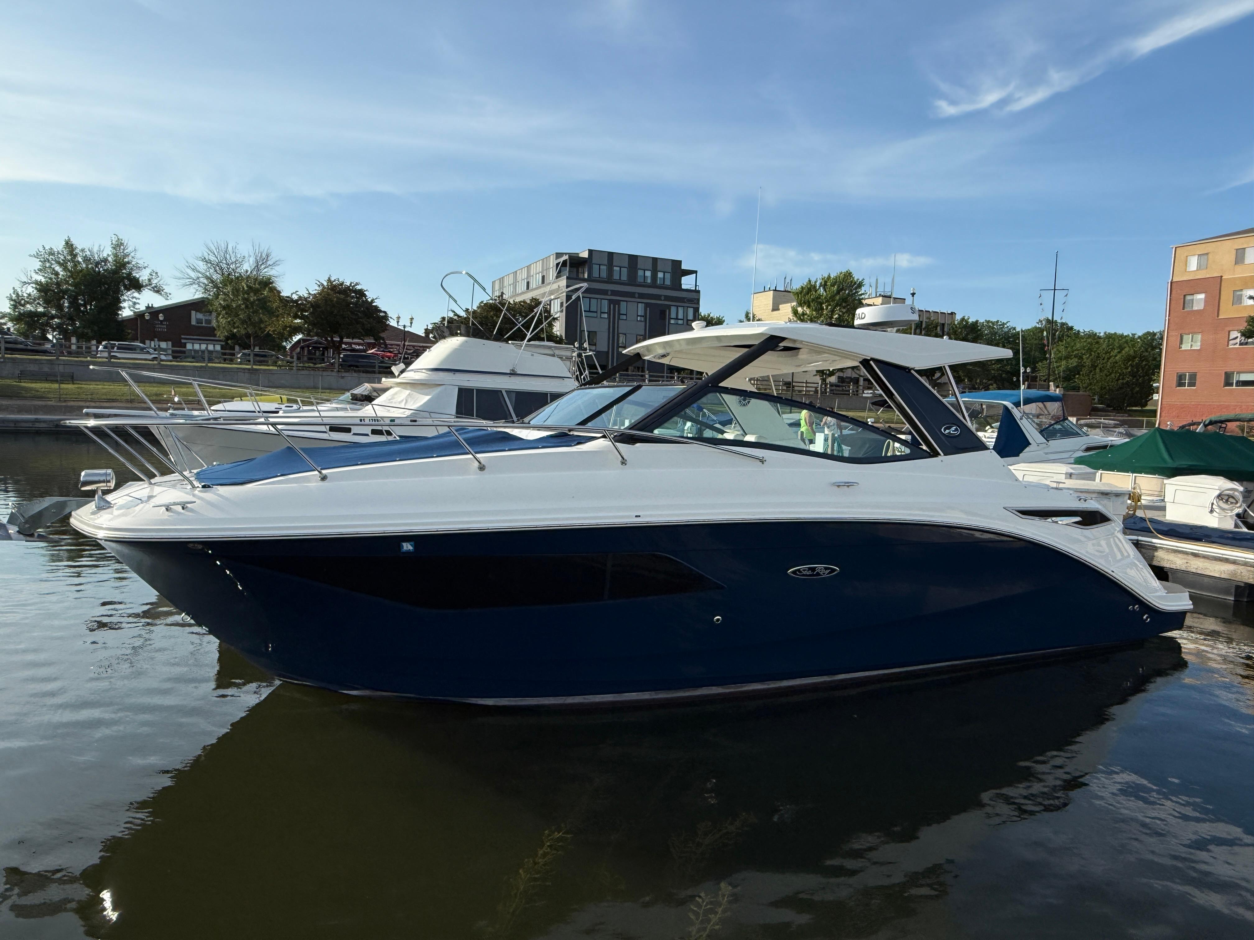 2020 Sea Ray Sundancer 320