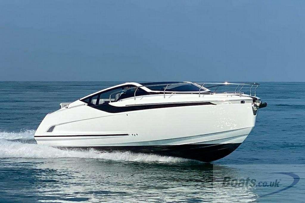 Fairline F//Line 33