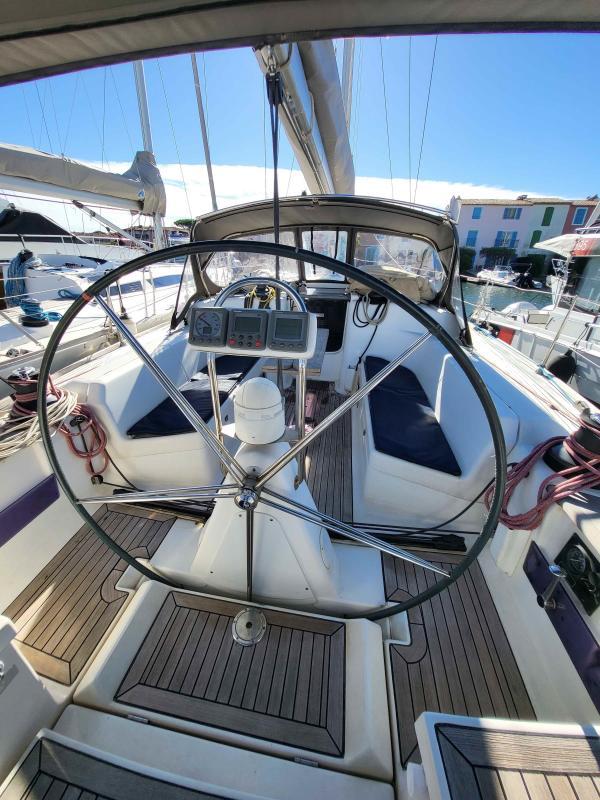 2006 Dufour 44