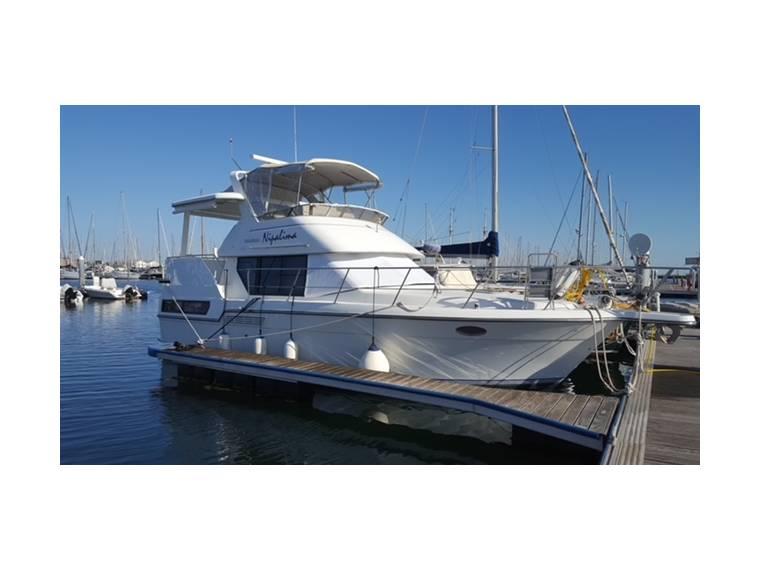 Carver 33 Aft
