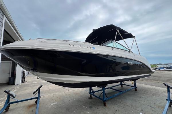 2019 Sea Ray SDX 250 Outboard