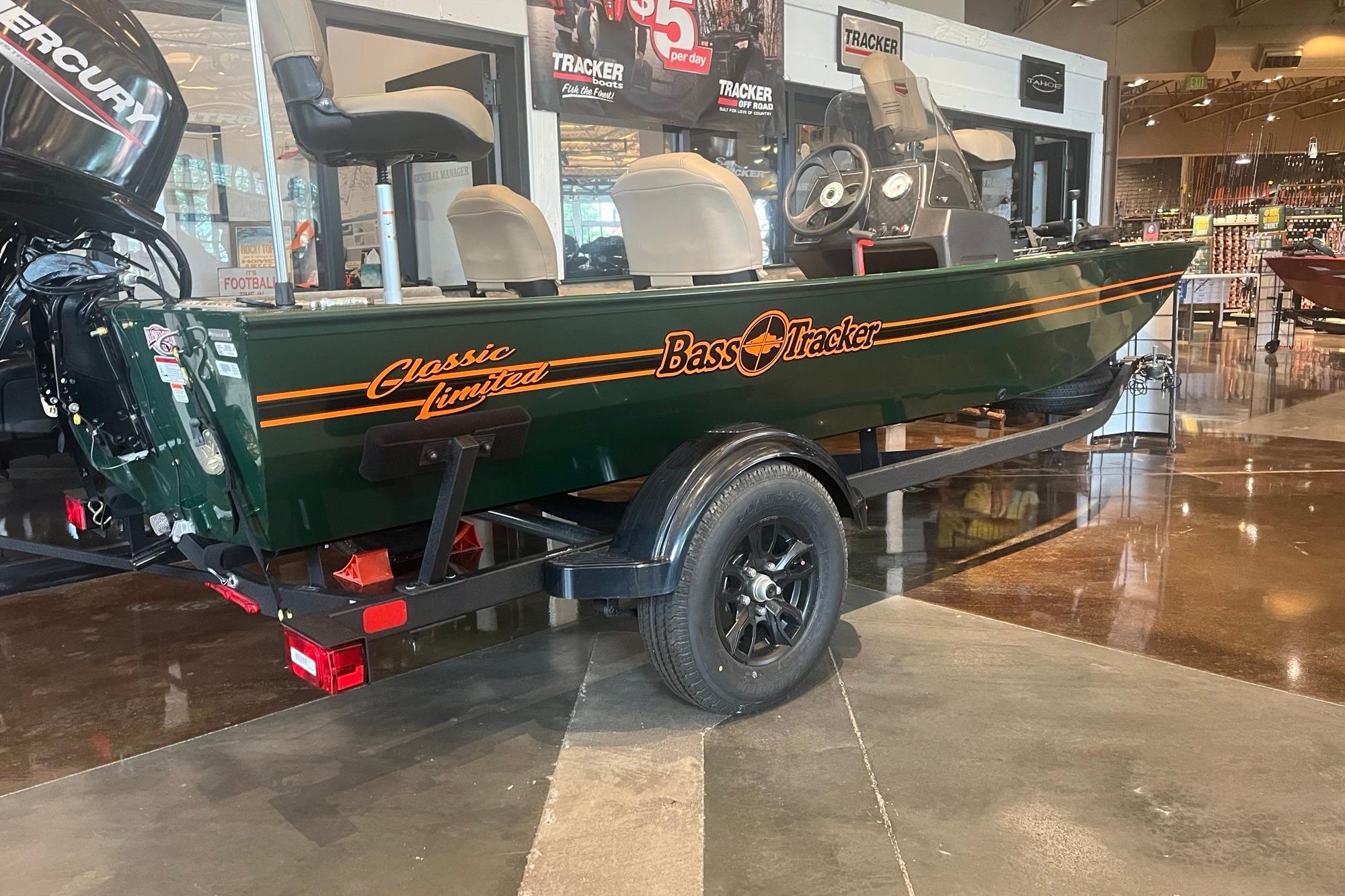 2026 Tracker Bass Tracker Classic Limited