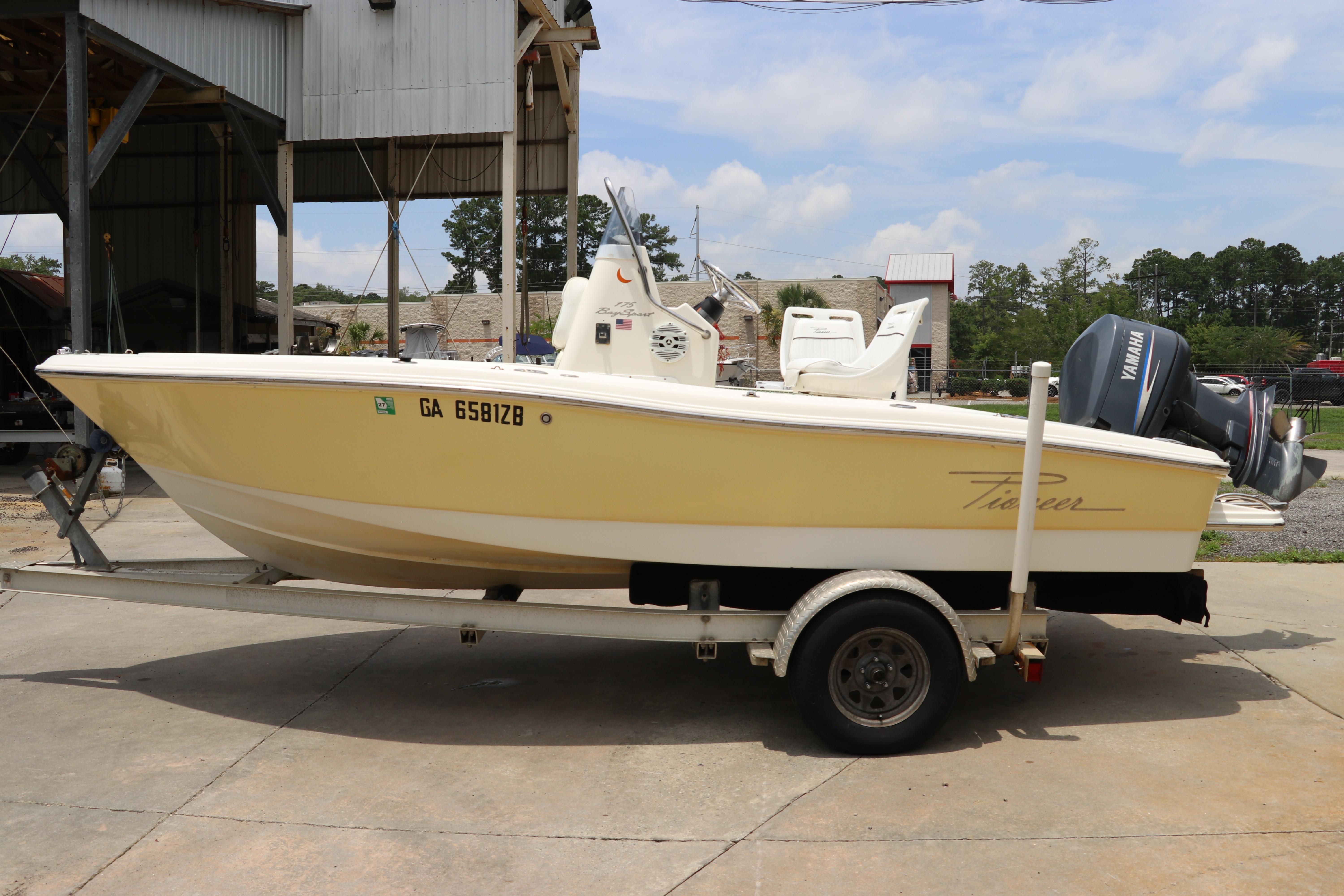 2004 Pioneer 175 Bay Sport