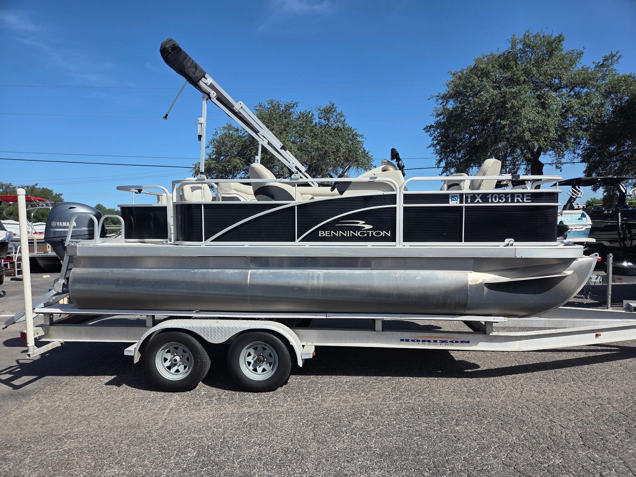 Bennington SV 188 SFV 8' Narrow Beam 2019 Bennington SV 188 SFV 8' Narrow Beam pontoon boat on trailer.