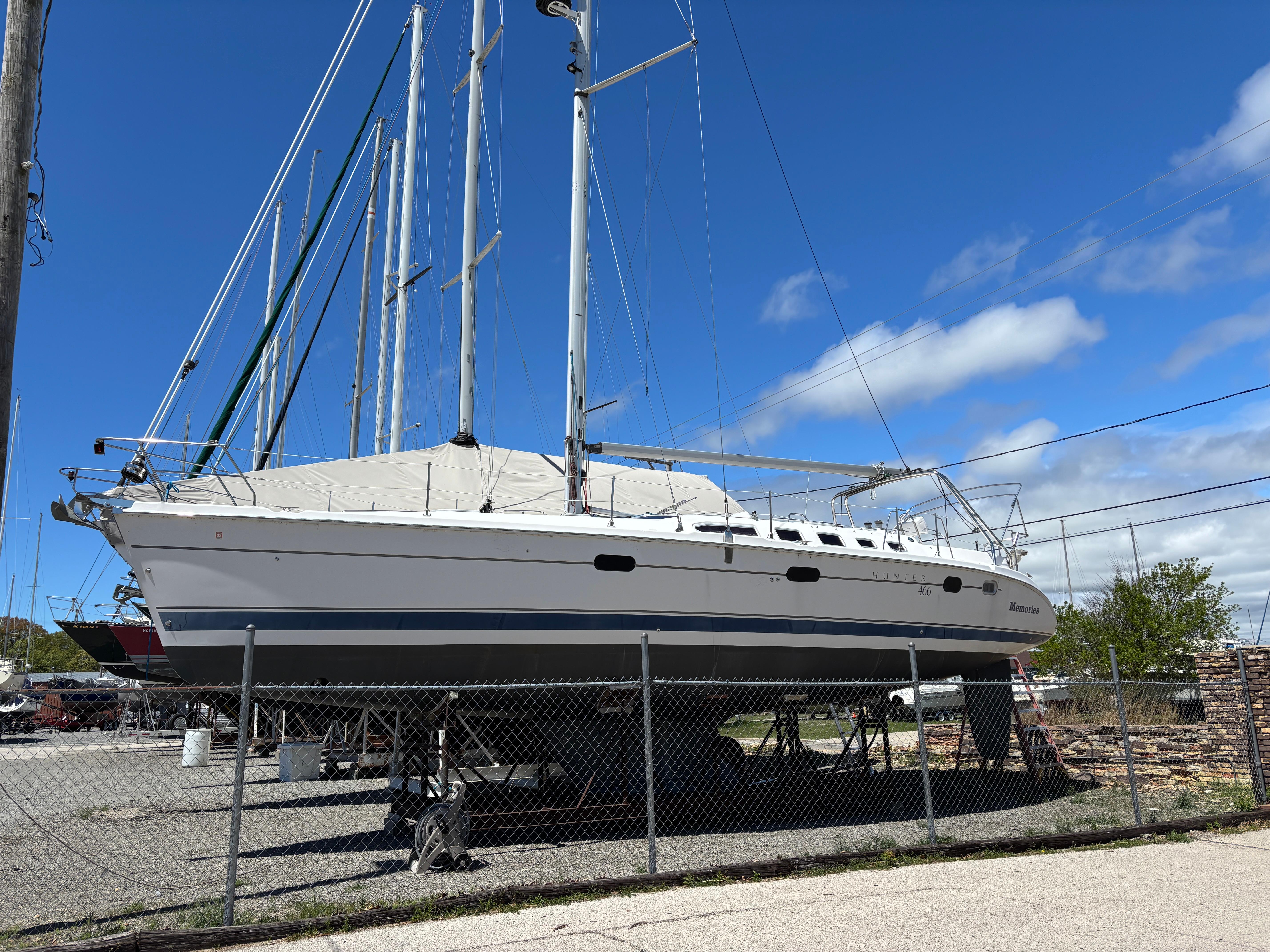 2004 Hunter 466