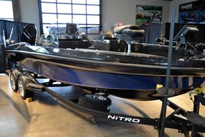 Nitro ZV21 2025 Nitro ZV21