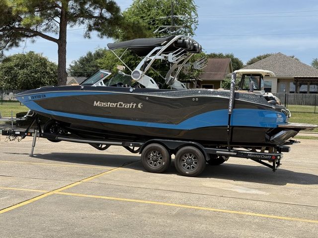 2019 MasterCraft X24