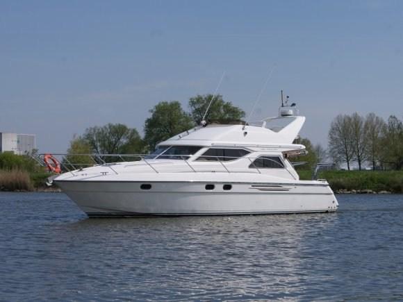 1994 Marine Projects Princess 360