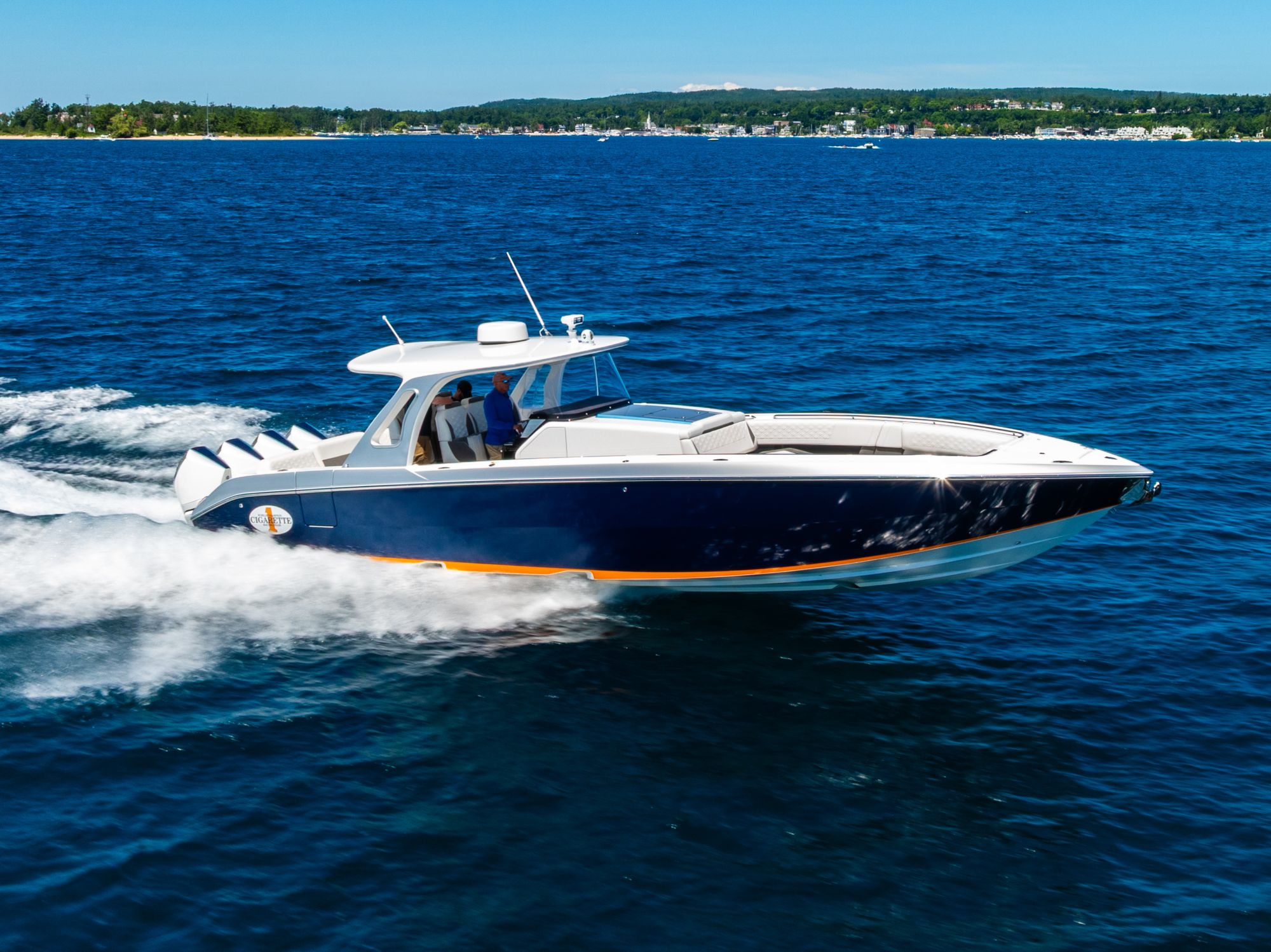 Cigarette 41 GTR Reserve 2019 Cigarette 41 GTR Reserve speedboat cruising on open water.