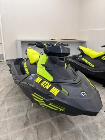 2023 Sea-Doo SPARK TRIXX 3-UP ROTAX 900 H.O. ACE IBR