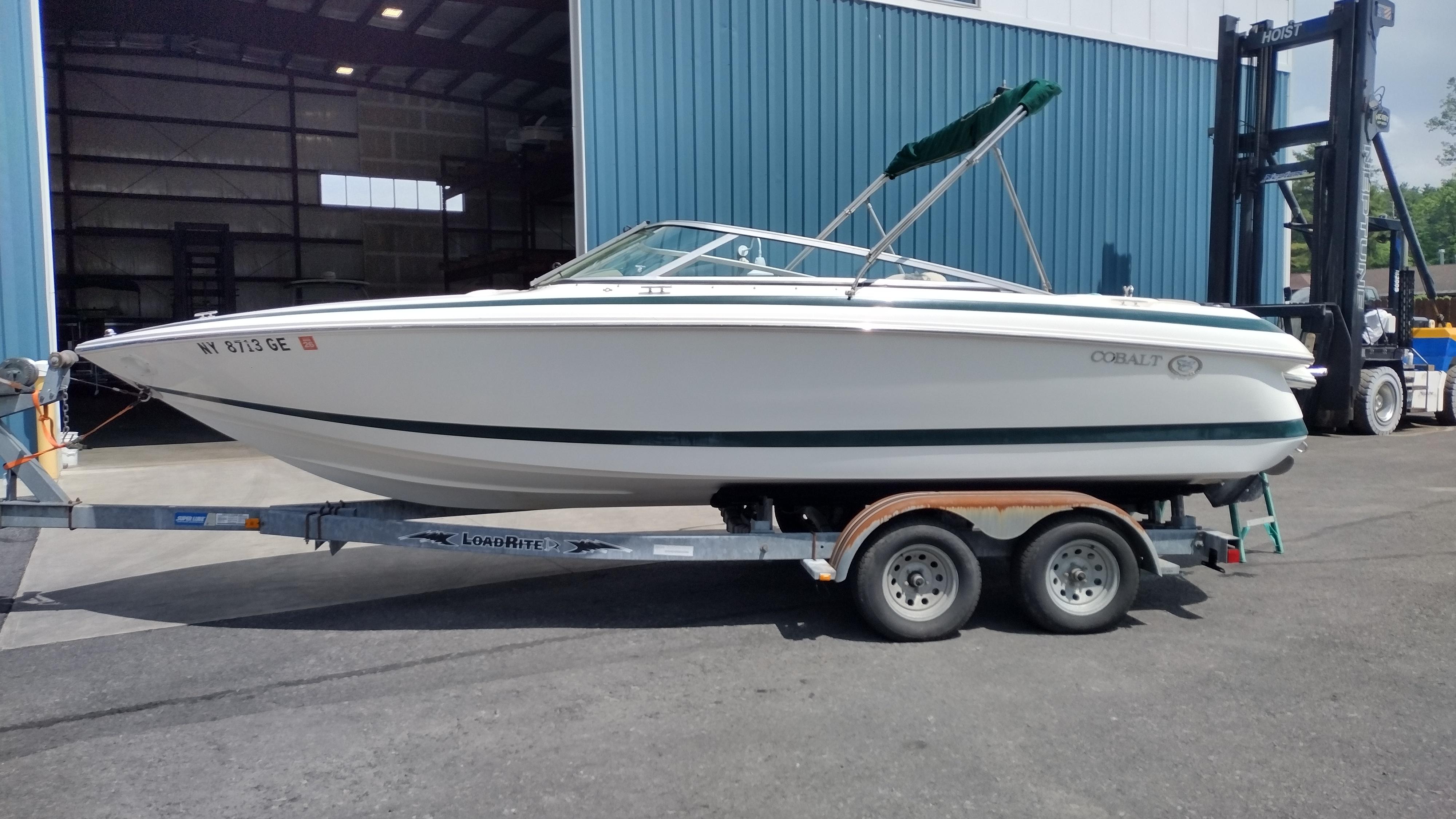 1999 Cobalt 226