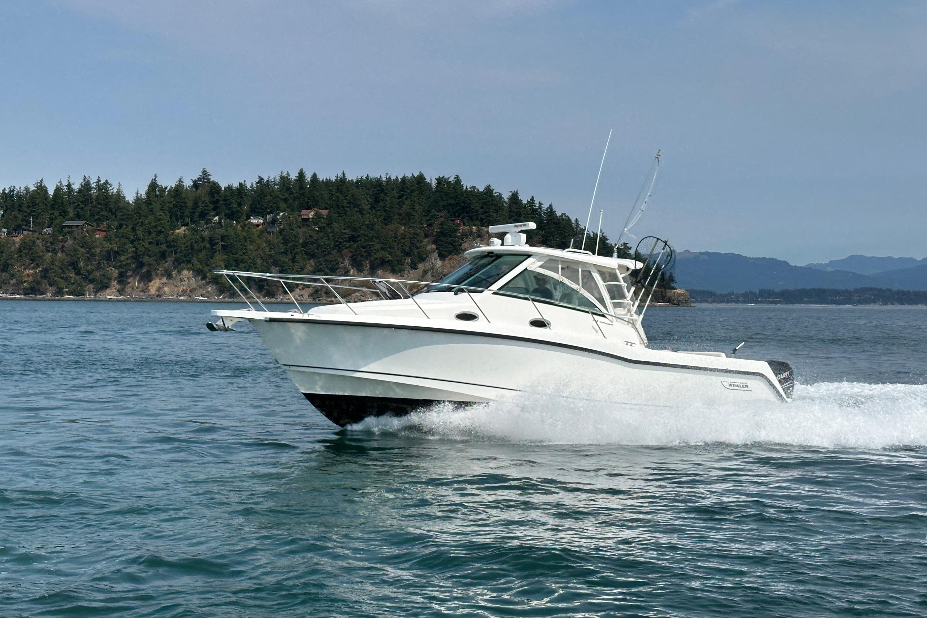 2013 Boston Whaler 345 Conquest