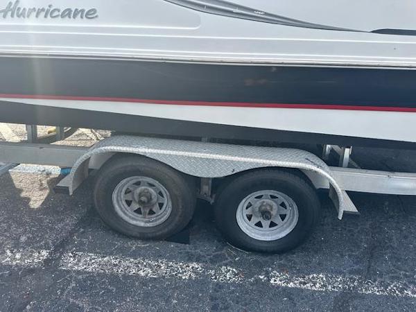 2015 Hurricane Sundeck sport 23