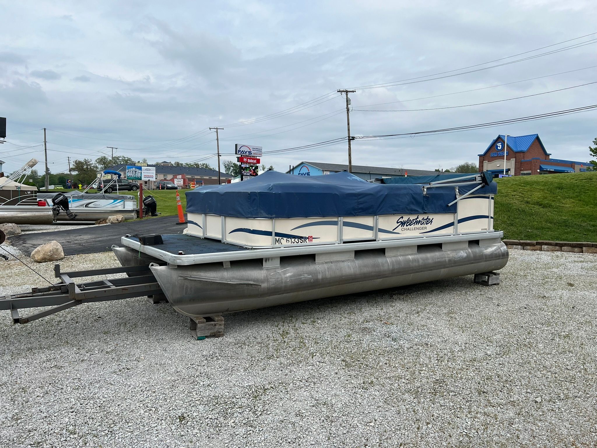2004 Sweetwater Challenger 200 RE-3 Gate