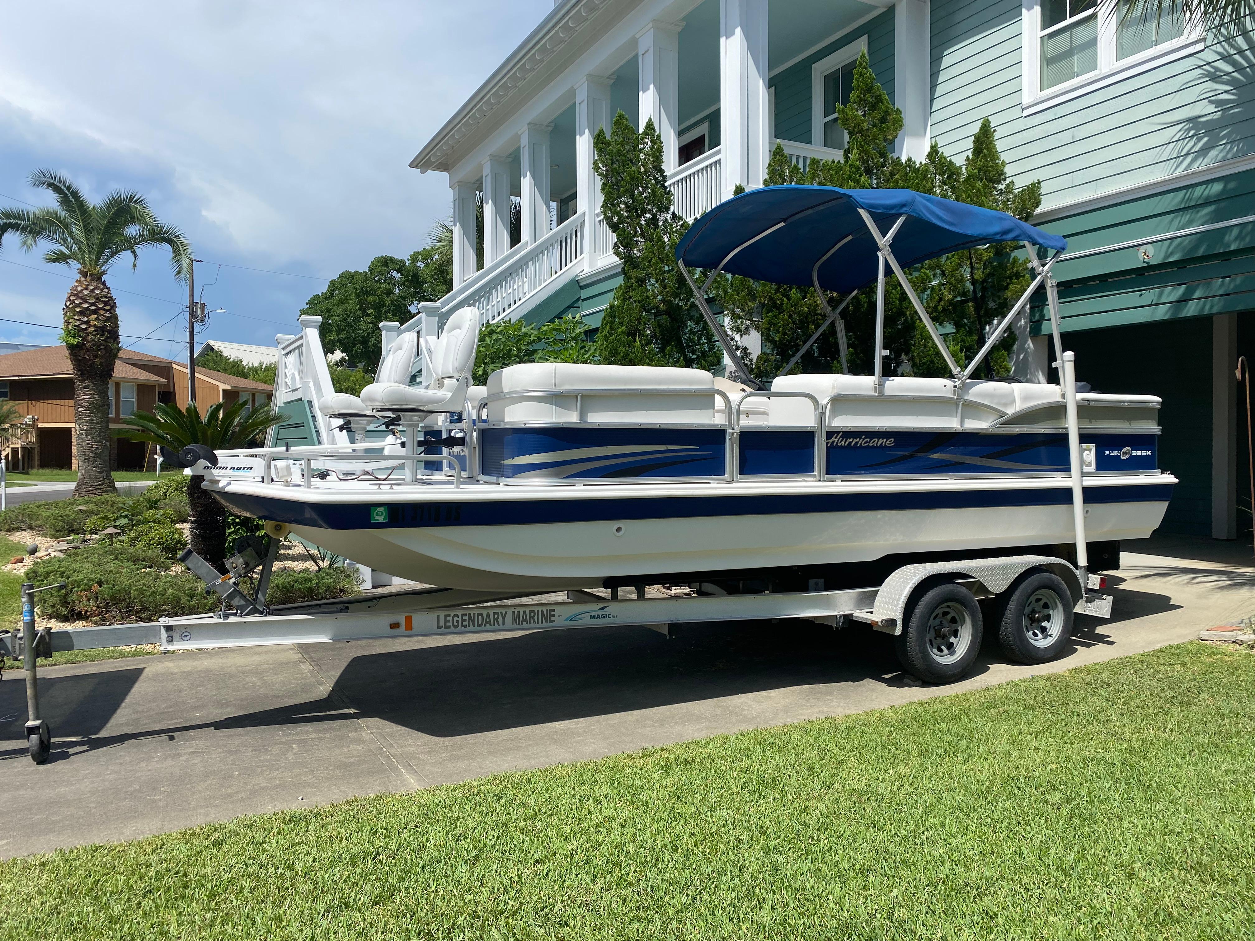 2010 Hurricane FunDeck 226 OB.