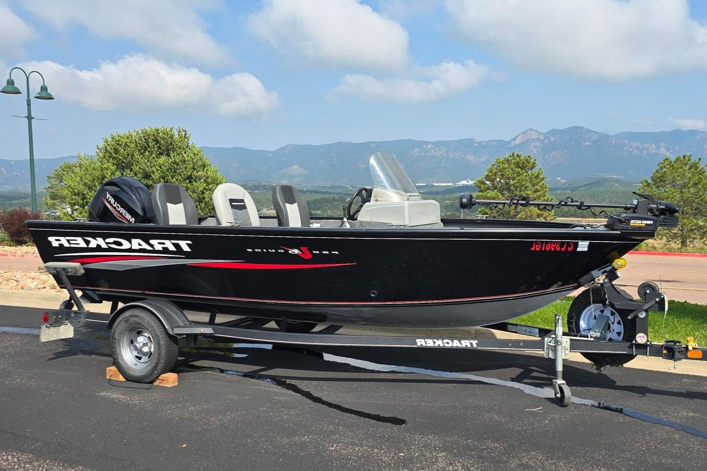 2019 Tracker PGV16