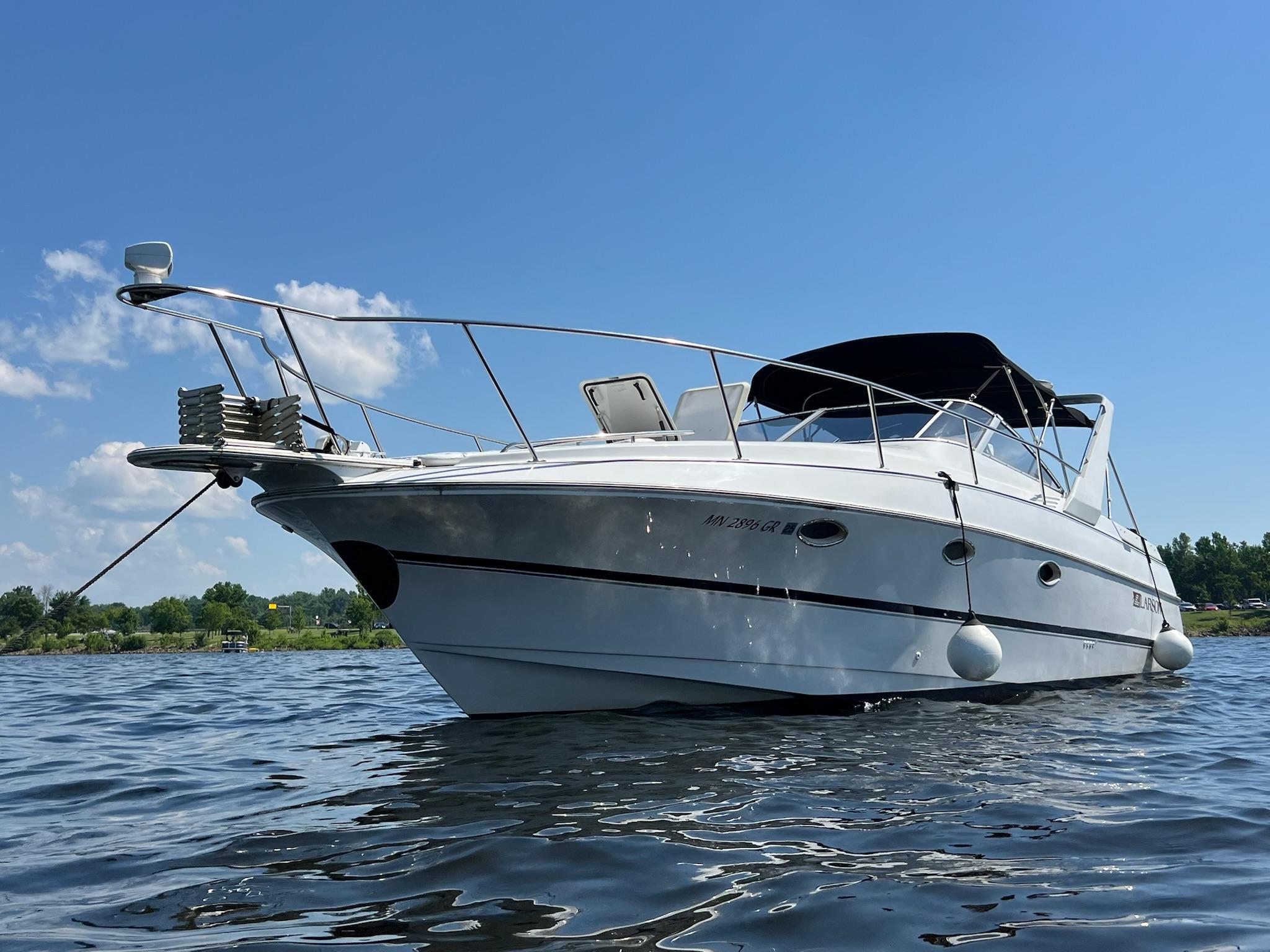 1996 Larson 310 CABRIO