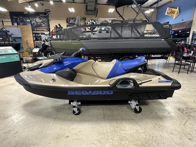 2025 Sea-Doo Wake™ 170 BRP Premium Audio, iDF, iBR