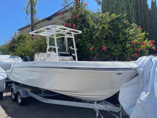 Bayliner Trophy T22CC