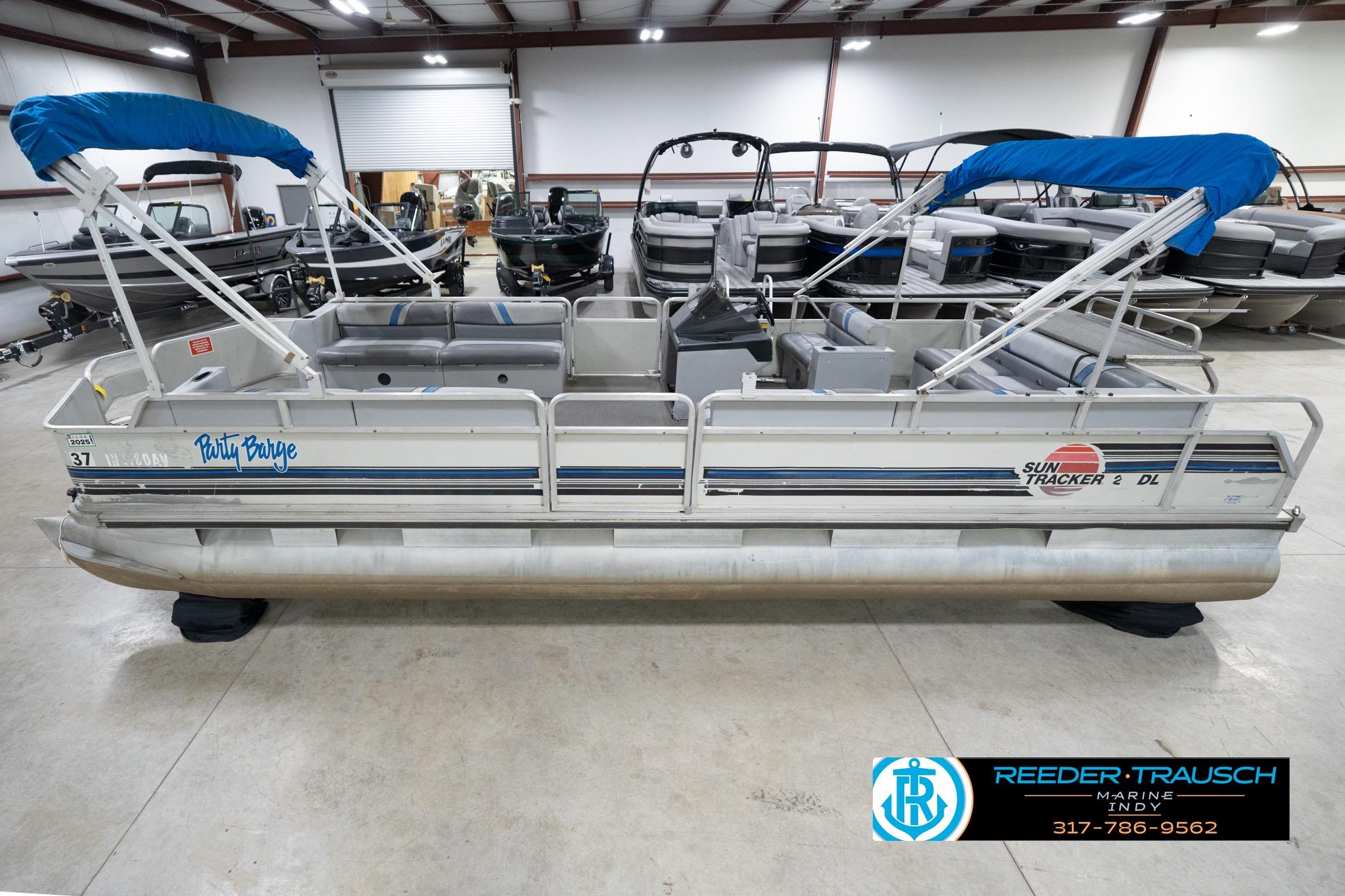 1992 Sun Tracker Party Barge 24