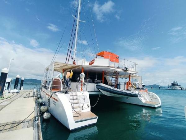 2008 Nautitech 82