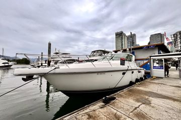 2004 Tiara Yachts 3600 Sovran