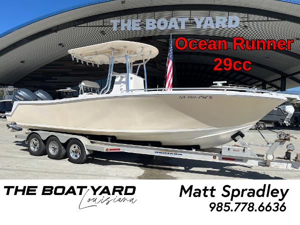 2009 Ocean Runner 2900 Center Console