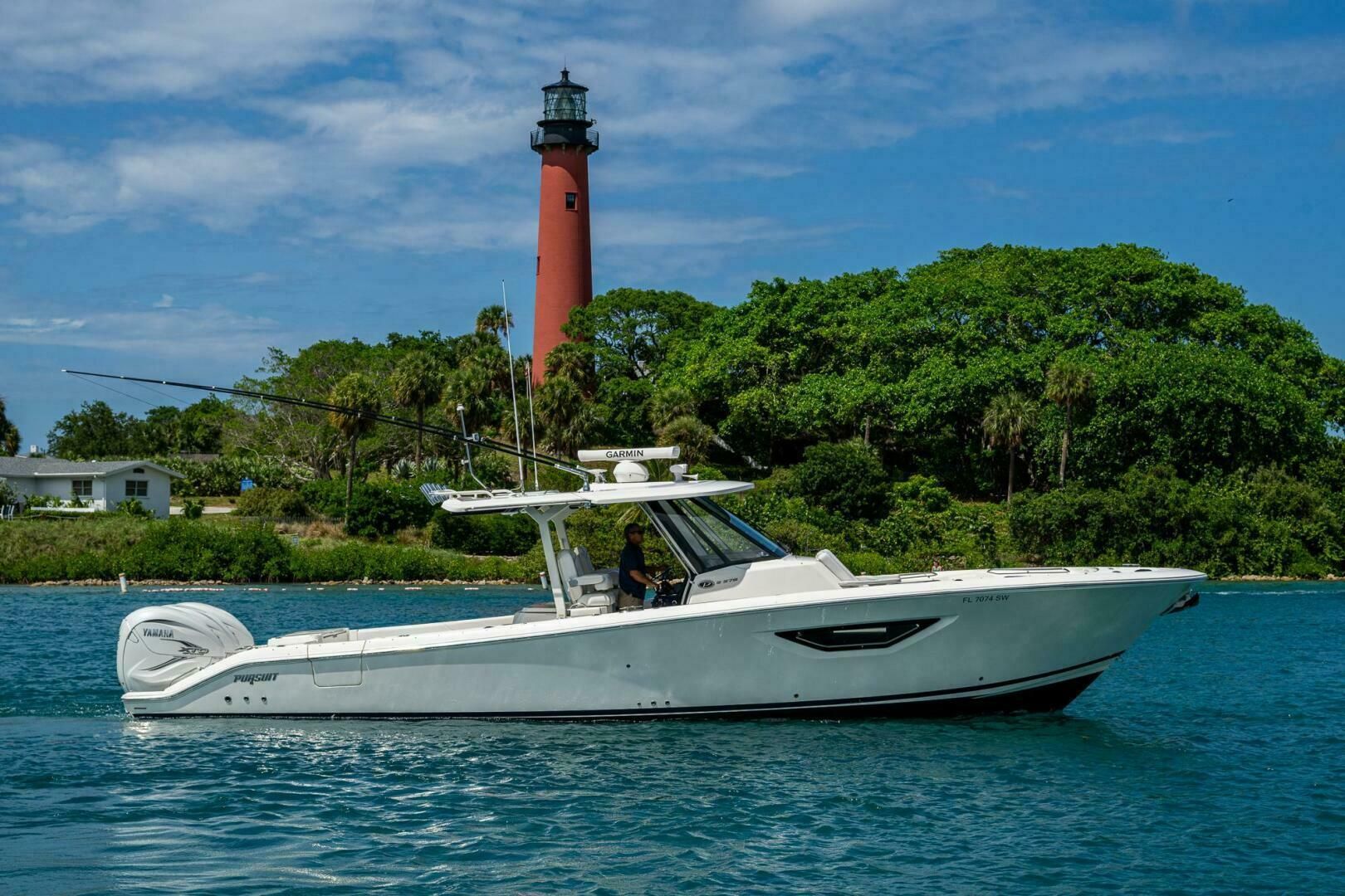 Pursuit S 378 Sport 2021 Pursuit S 378 Sport - Image 1