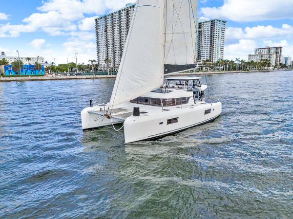 2019 Lagoon 42