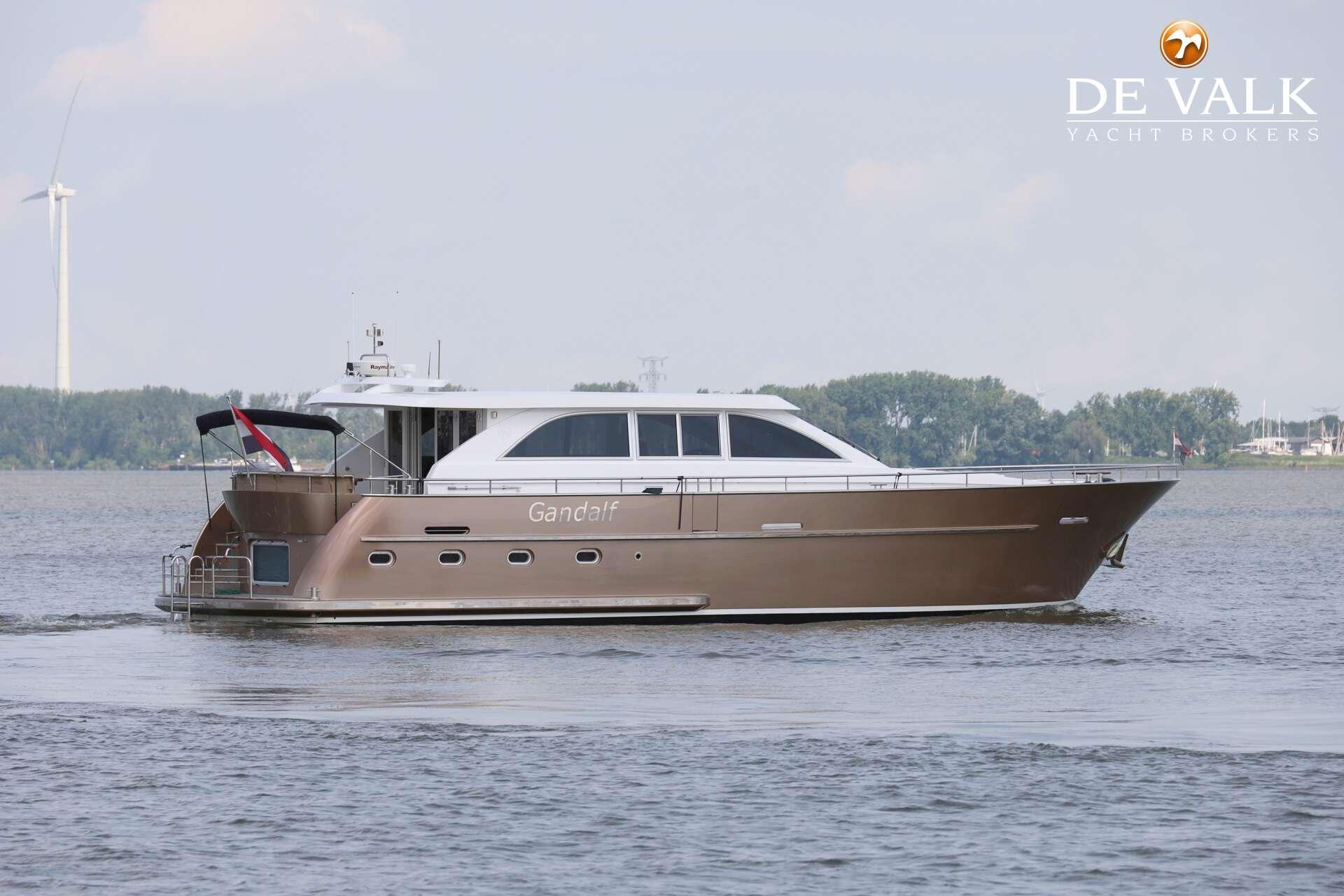 2013 Van den Hoven Executive 1700