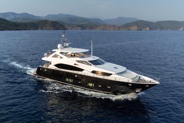 2011 Sunseeker Motor Yacht