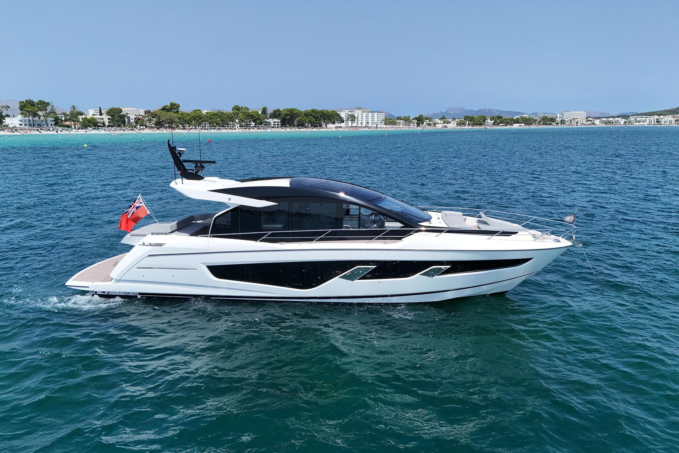 2024 Sunseeker Predator 65