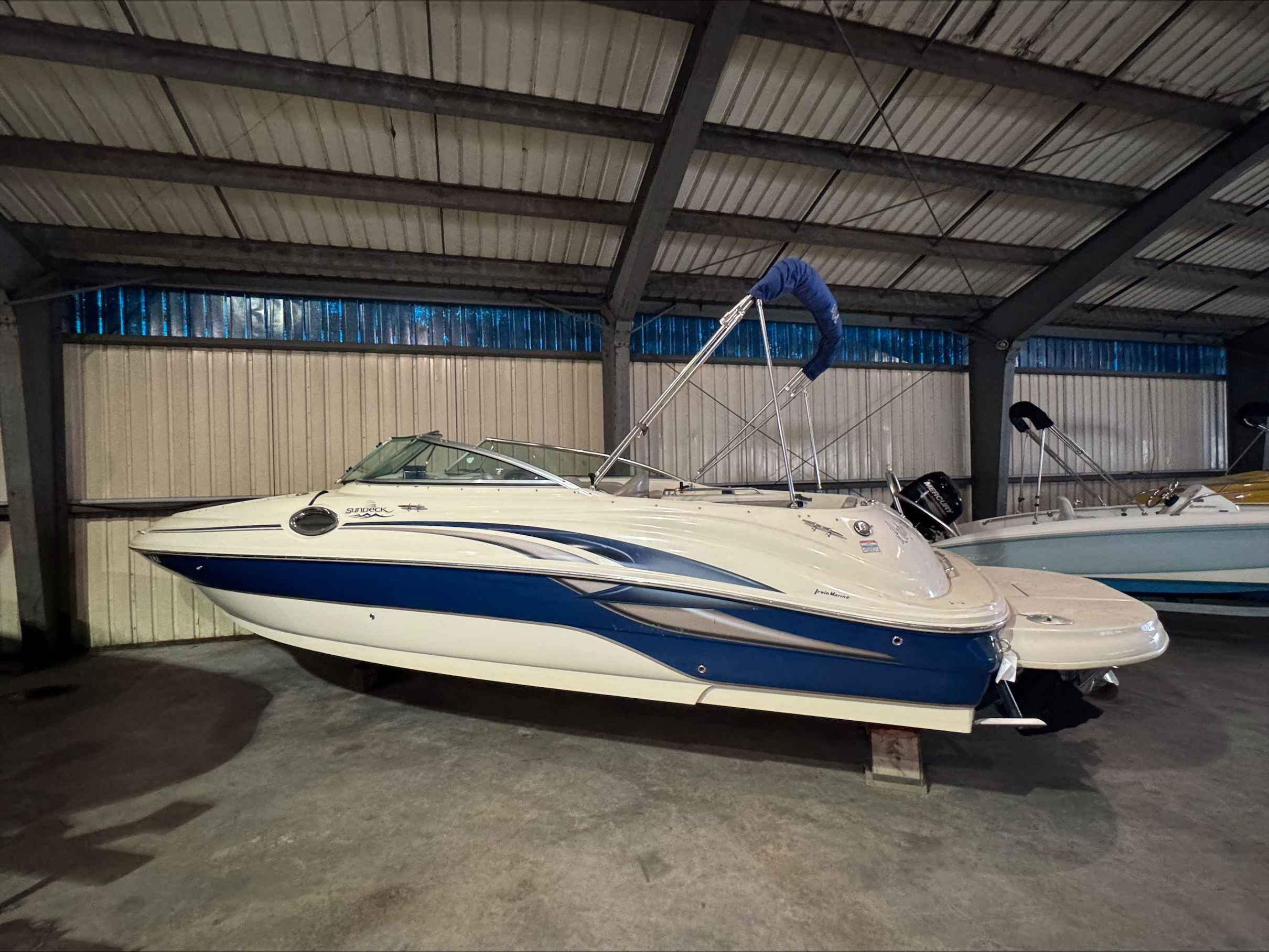 2004 Sea Ray 240 Sundeck