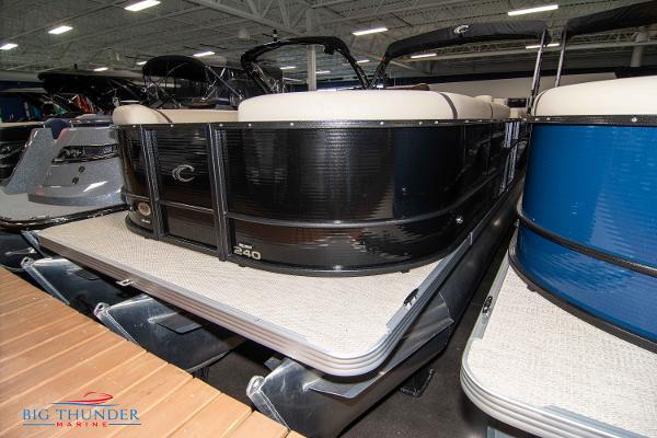 Crest Classic DLX 240 SLC 2023 Crest Classic DLX 240 SLC pontoon boat displayed at Big Thunder Marine.