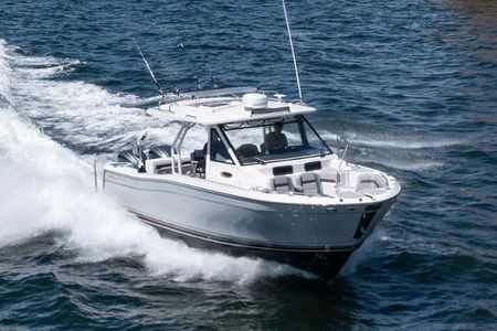 Stamas Tarpon 289: Bread and Butter Fish Boat 