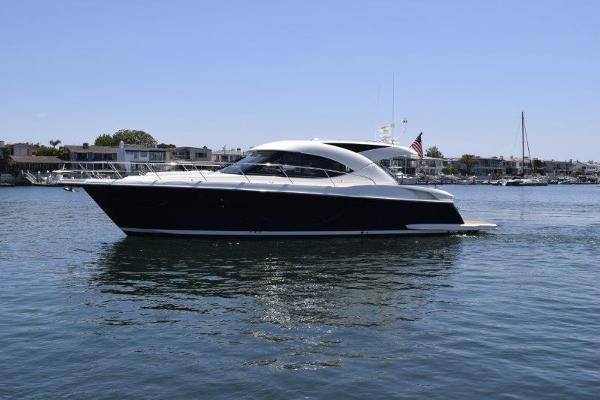 2012 Riviera 440 Sport Yacht