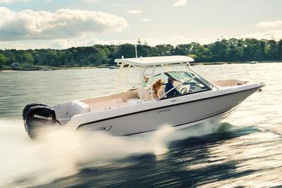 Boston Whaler 270 Vantage Boat