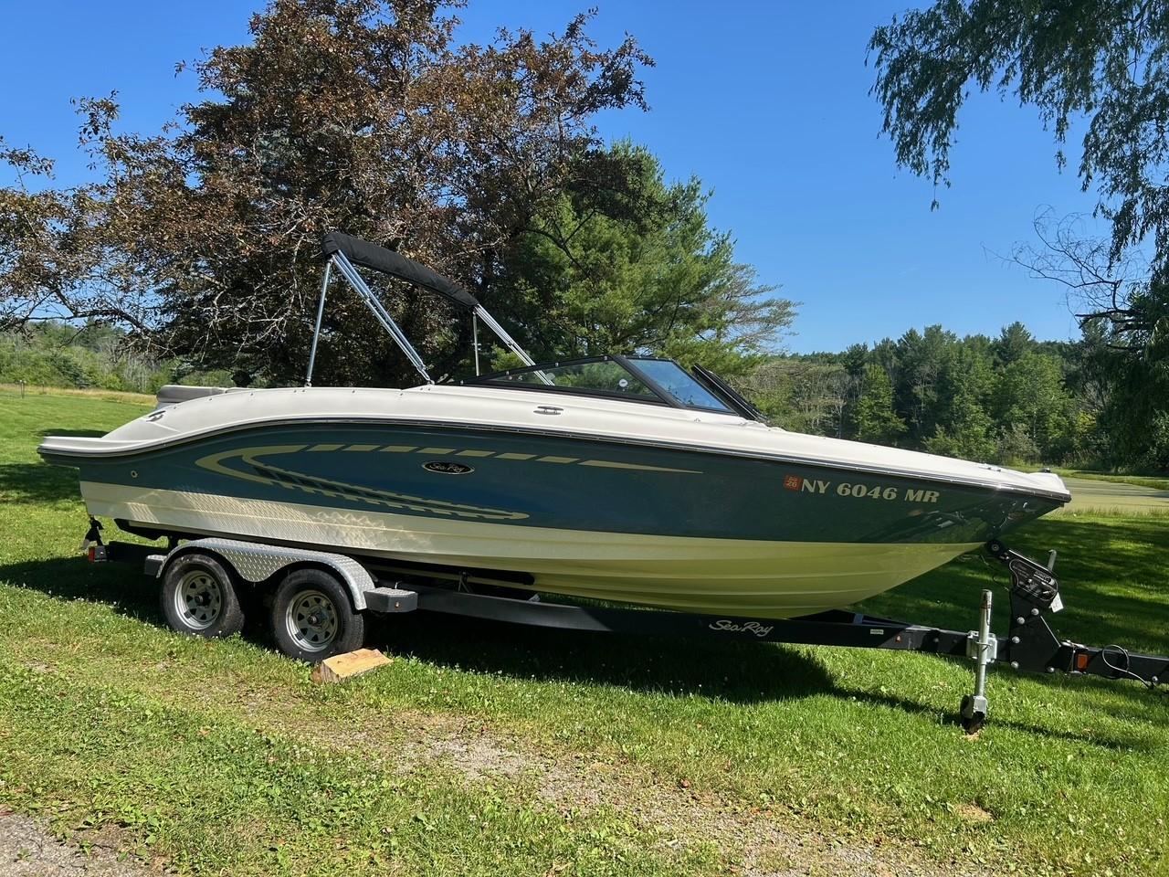 2020 Sea Ray SPX 210