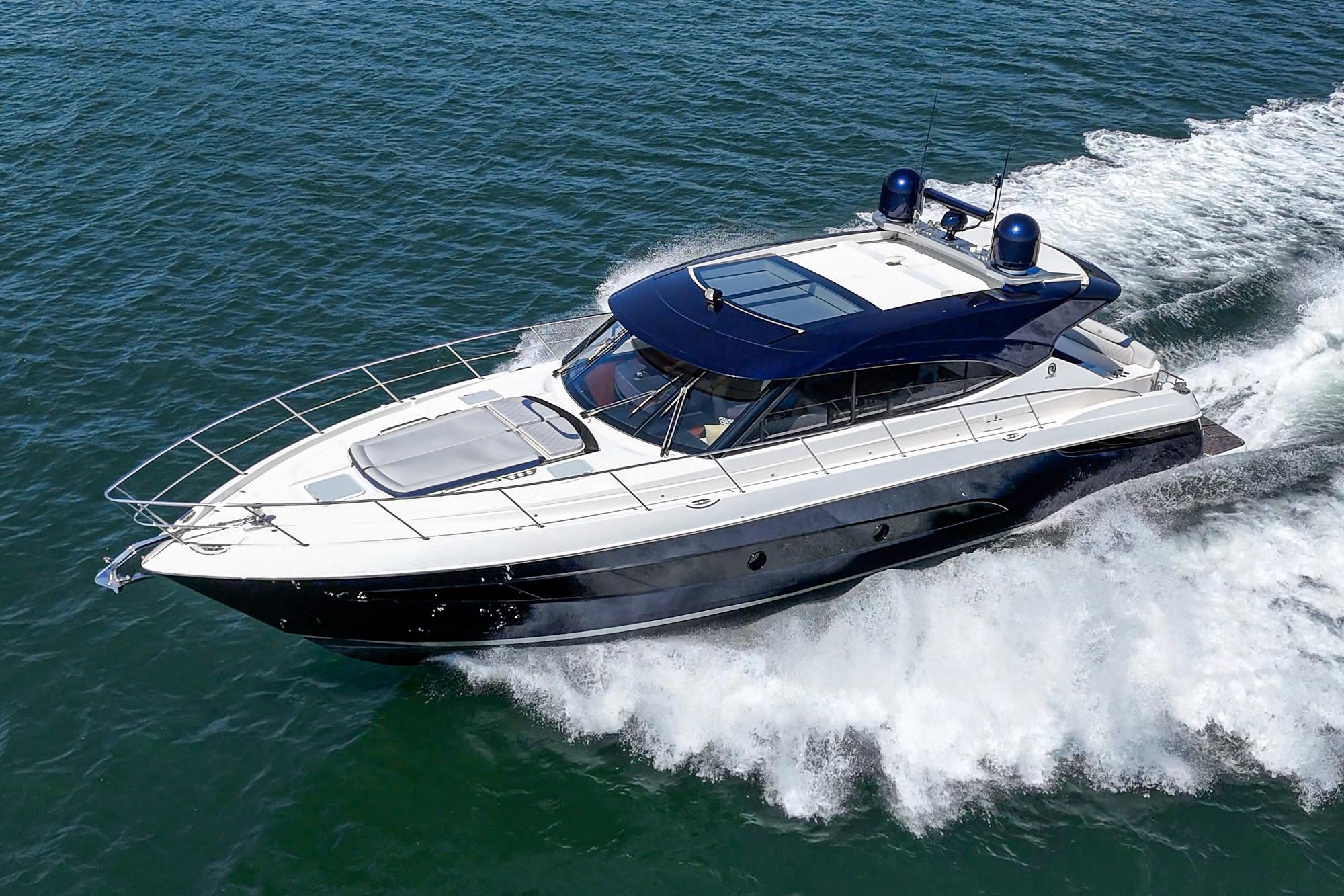 2023 Riviera 5400 Sport Yacht