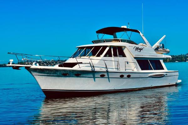 Meridian 490 Pilothouse