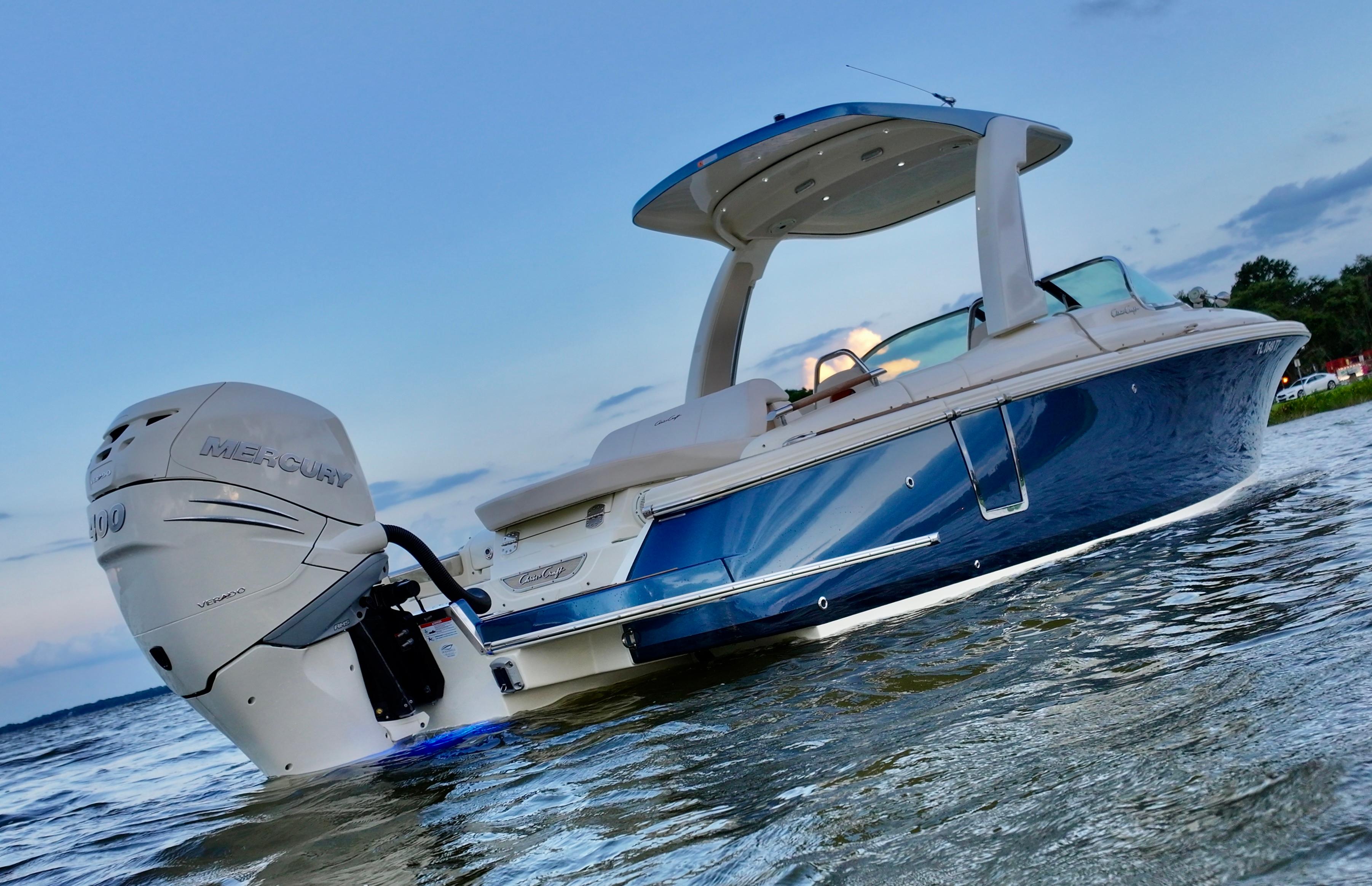 Chris-Craft Launch 28 GT