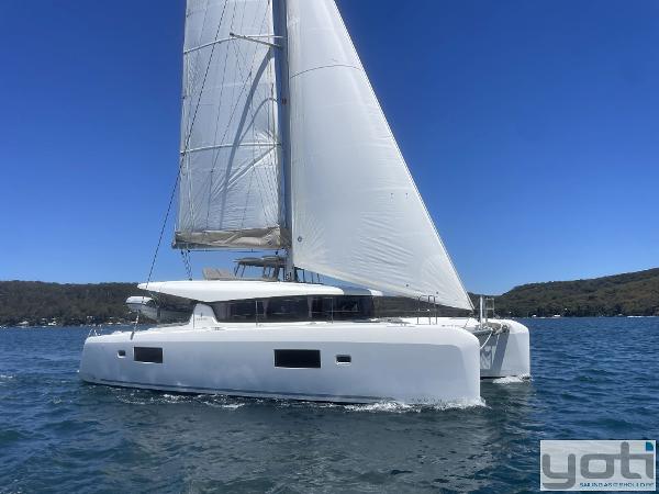 2022 Lagoon 42