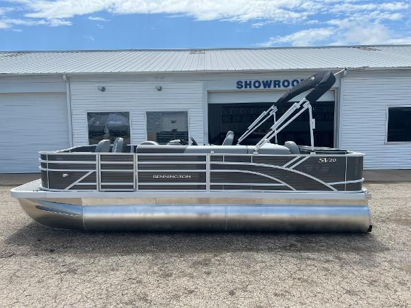 2025 Bennington 20 SVF