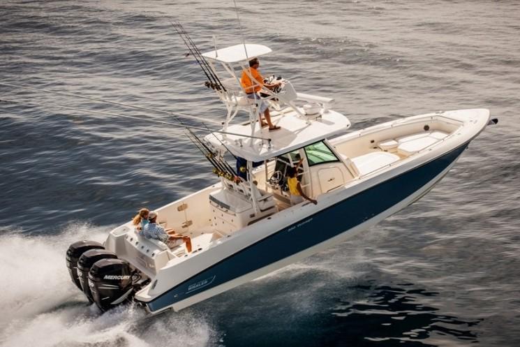 Boston Whaler Boat image