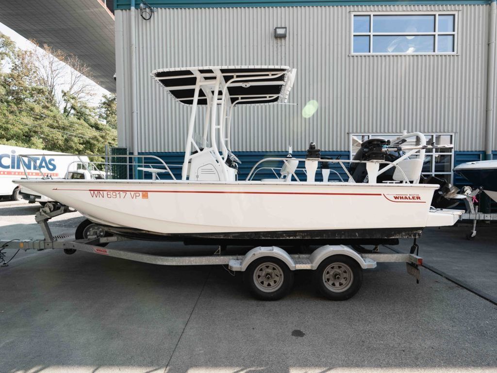 2023 Boston Whaler 190 Montauk