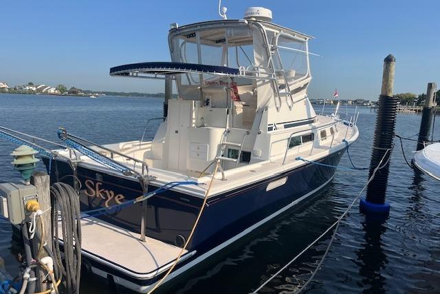 2002 Albin 32 + 2 Command Bridge