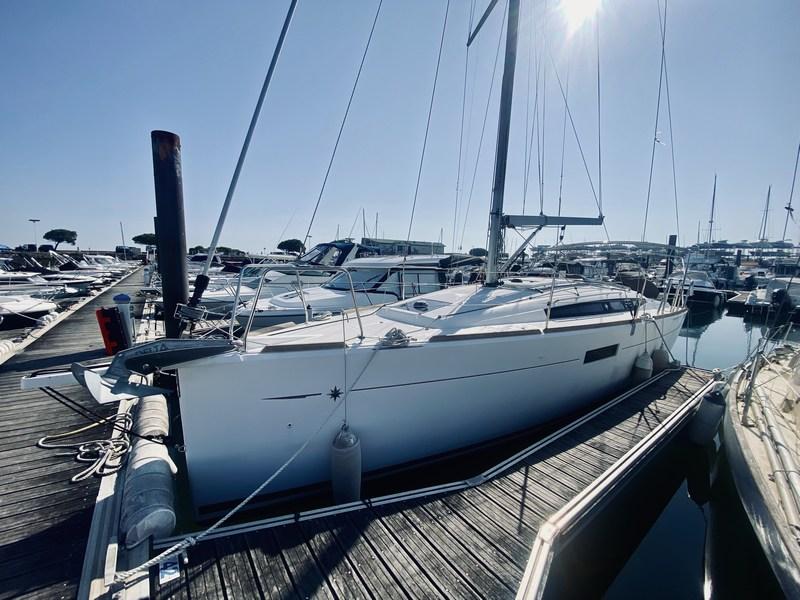 2018 Jeanneau Sun Odyssey 349