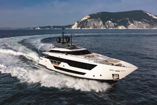 2025 Custom Line 106